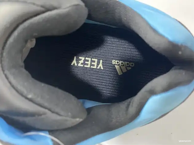 'Bright Boost GZ3079 MNVN Yeezy Cyan' 700 ADIDAS 0428